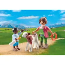 Playmobil 71803 Gazdasszony borjúval és gyerekkel