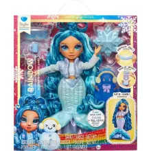 Rainbow High Winter Wonderland - Skyler Bradshaw kék divatbaba kiegészítőkkel