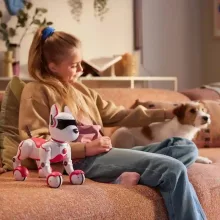 Zoey, a távirányítós RC interaktív robotkutya