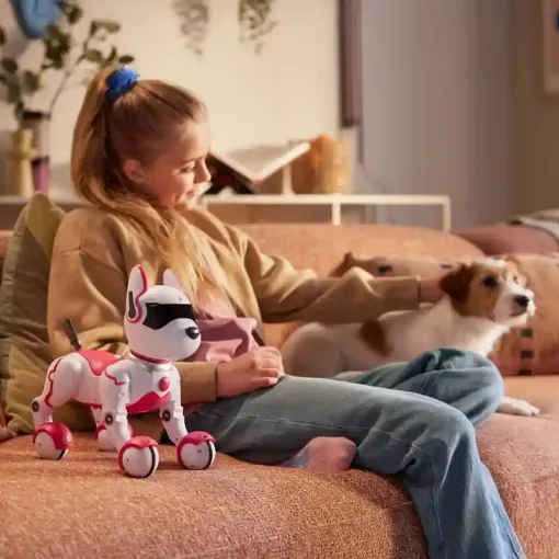 Zoey, a távirányítós RC interaktív robotkutya