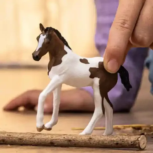 Schleich 14899 Foltos ló (Paint Horse) csikó