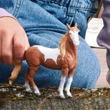 Schleich 14920 Musztáng kanca