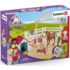 Schleich 42458 Hannah vendéglovai Ruby kutyussal