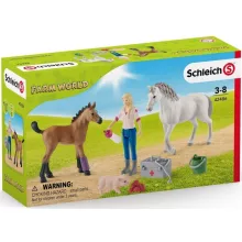 Schleich 42486 Állatorvosi látogatás a Quarter horse kancánál és csikójánál