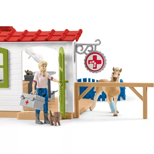 Schleich 42502 Állatorvosi rendelő csikóval és háziállatokkal