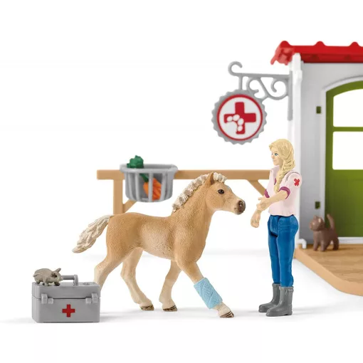 Schleich 42502 Állatorvosi rendelő csikóval és háziállatokkal