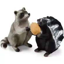 Schleich 42596 Mosómedvék és borz játéka a dióval