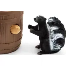 Schleich 42596 Mosómedvék és borz játéka a dióval