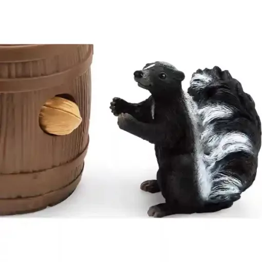 Schleich 42596 Mosómedvék és borz játéka a dióval