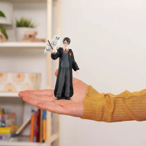 Schleich 42633 Harry Potter - Harry Potter és Hedvig, a hóbagoly