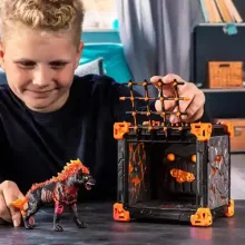 Schleich 42674 BattleCave harci lávahiéna