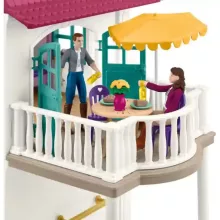 Schleich 42706 Hannah családi háza lovardával és lovakkal (csomagolássérült-új)