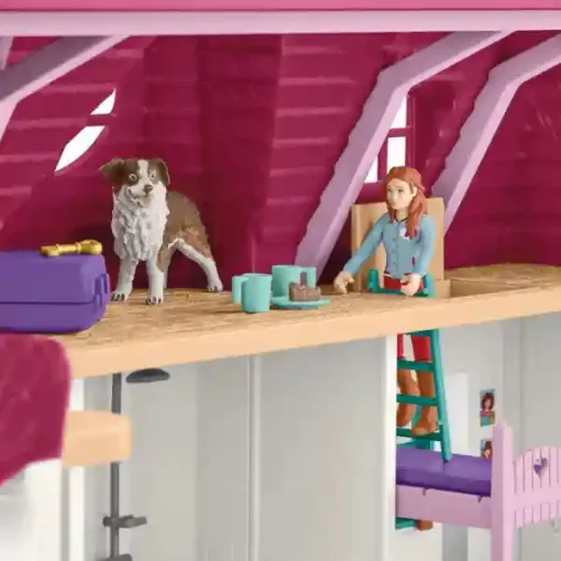 Schleich 42706 Hannah családi háza lovardával és lovakkal (csomagolássérült-új)