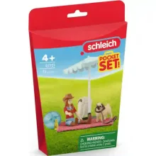 Schleich 42751 Strandolás Hannah-val és kiskutyájával