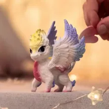 Schleich 70825 Szivárványsárkány kölyök