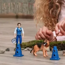 Schleich 81466 Rendőr németjuhász kutyával