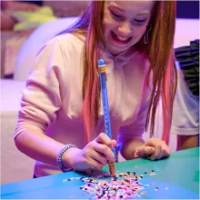 Cool Maker K-pop démonvadászok karkötő készítő gép kiegészítőkkel
