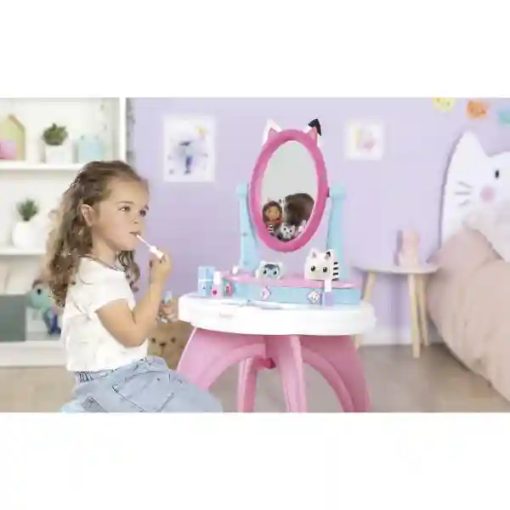 Smoby Gabi babaháza pipereasztal székkel, Gabby's Dollhouse, kozmetikai szett, asztal és szék