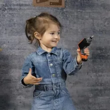 Smoby Black & Decker Bricolo Pro játék szerelőasztal 79db kiegészítővel