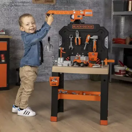 Smoby Black & Decker Bricolo Builder játék szerelőasztal 87db kiegészítővel és daruval