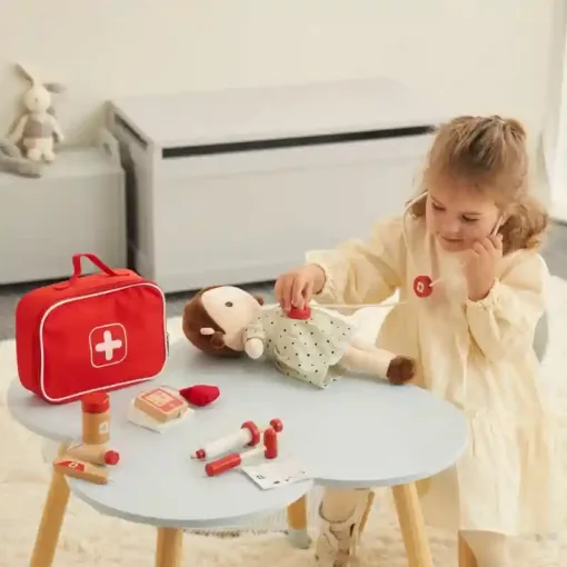 Squirrel Play 9 részes hordozható fa orvosi játékkészlet cipzáros táskában