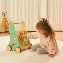 Squirrel Play szafaris fa járássegítö foglalkoztató központ