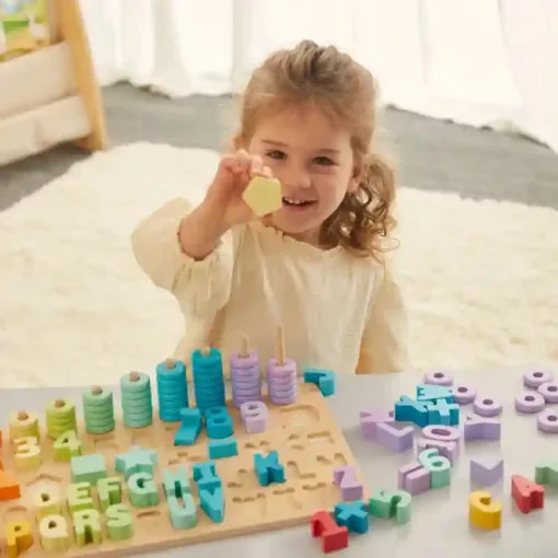 Squirrel Play 102 darabos fa szám- és betűtanuló játékkészlet