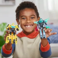 Hasbro Transformers: EarthSpark Cyber-Combiner - Űrdongó (Bumblebee) és Mo Malto robot akciófigurák